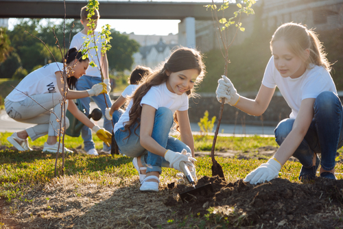 Adolescents volunteering group
