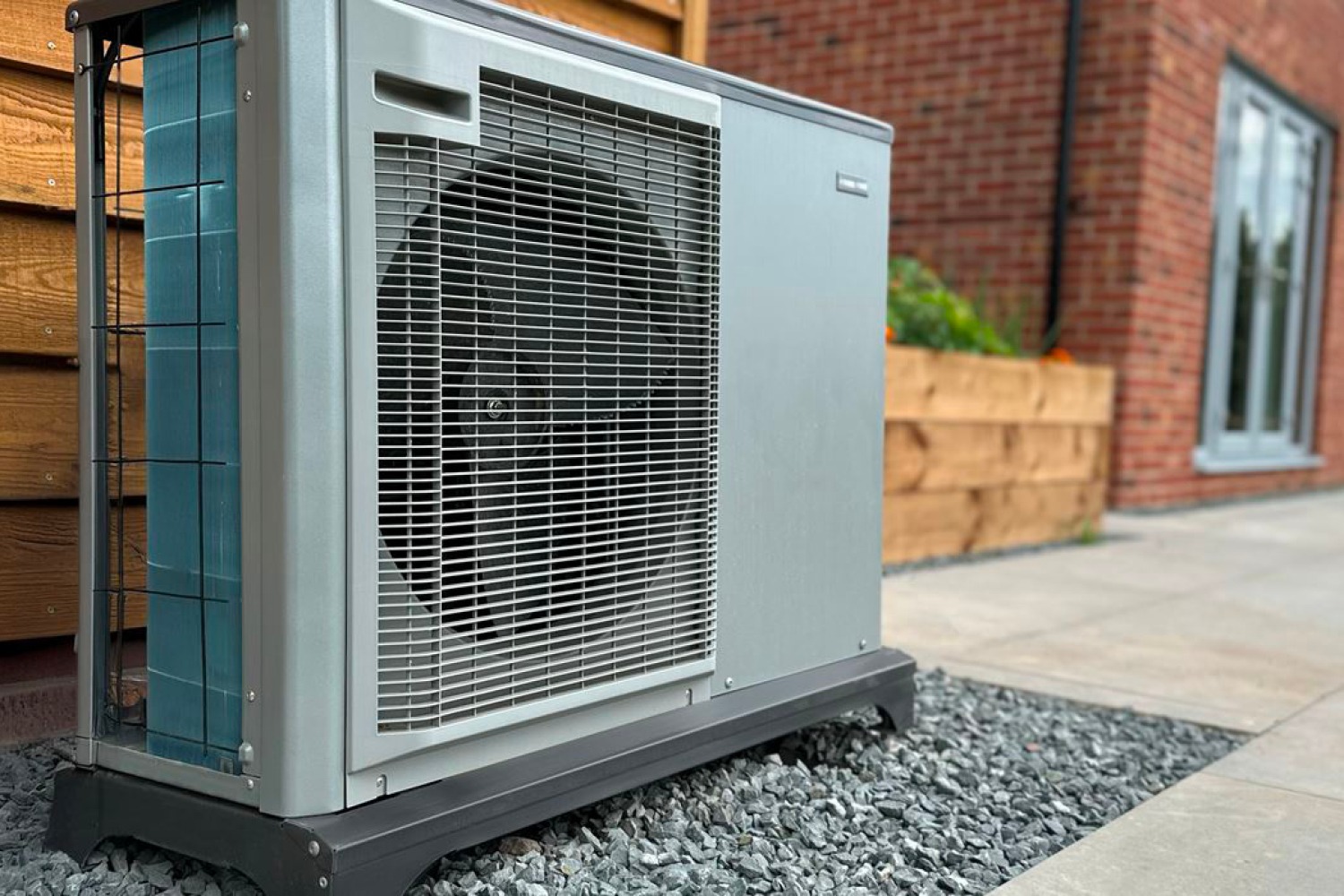 040326 Mf Freeman Cs Body Image 1500x1000px